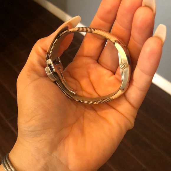 Authentic Burberry woman’s watch - Picture 3 of 5